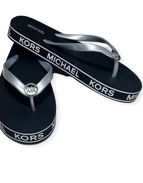 michael kors slippers black.